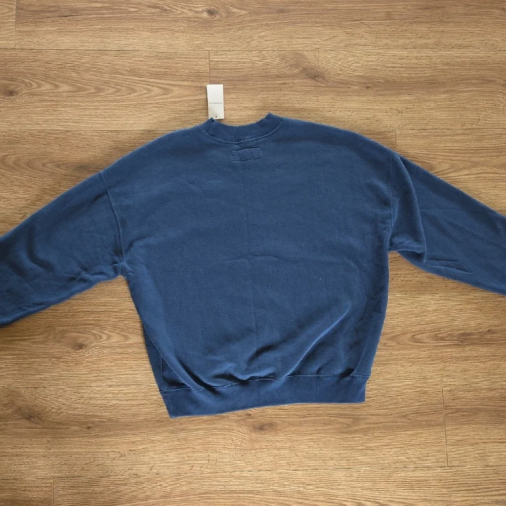 Abercrombie & Fitch Oversized Unisex Crewneck Sweatshirt, *NWT*, Size Small